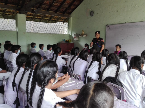 Image005DrugPreventionProgramHabarakadaJuniorSchl
