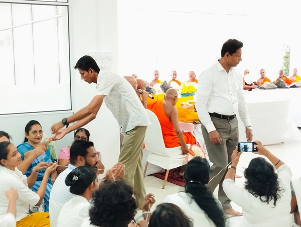 SangithaDakshinainsideNewBuildingHomagamaDS 17