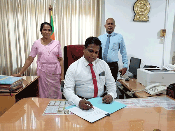 New Divisional Secretary assumes duties