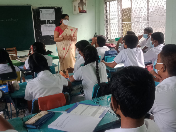 An awareness program about skill-based drug prevention and physical and mental changes for the students of Homagama Panagoda Parakrama Vidyalaya.