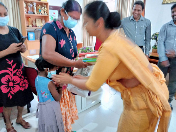 Providing school equipment / Homagama (2022-09-05)