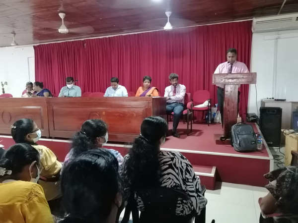 A development training program for women engaged in the garment industry at home in Homagama (2022-09-26)