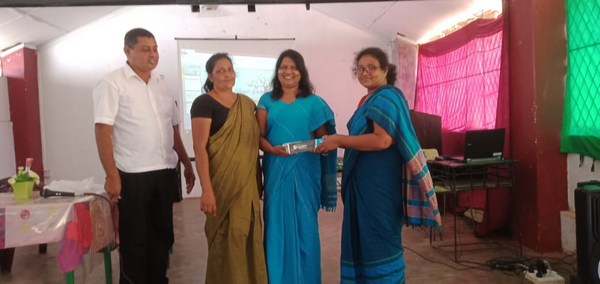 Educating school students about the importance of using the Internet safely / Homagama