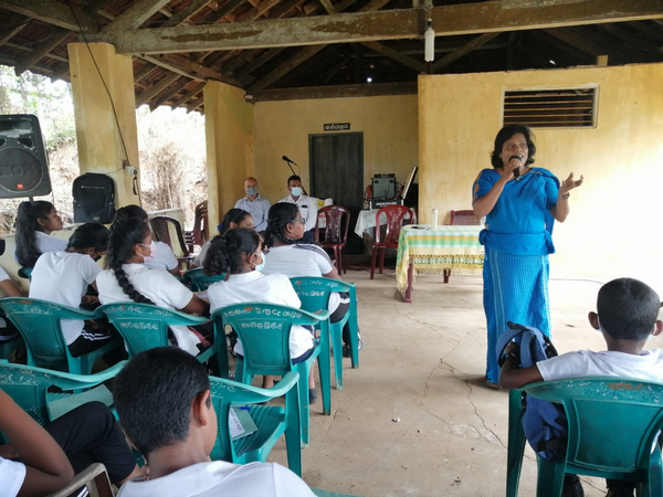 A "One Day Leadership Training Camp" at Homagama Navalamulla Village in celebration of World Children's Day (2022-10-01)