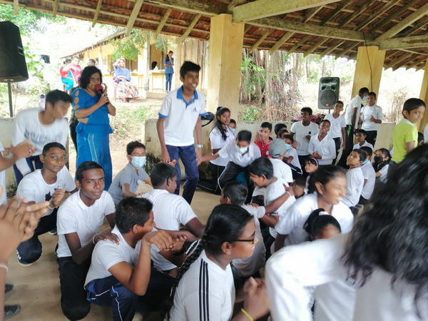 A "One Day Leadership Training Camp" at Homagama Navalamulla Village in celebration of World Children's Day (2022-10-01)
