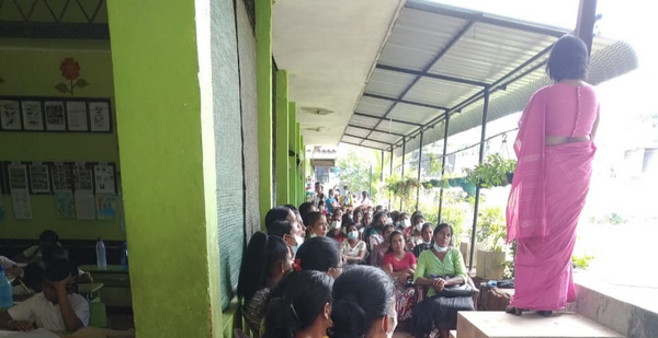 A program to raise awareness about the safety of children and the importance of continuing to send children to school despite the ongoing economic crisis in Homagama (2022-11-10)
