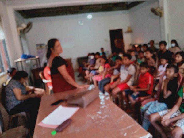 A children's club for Prasannapura children (2023-10-20) 